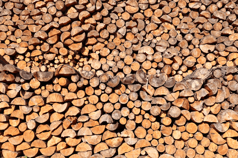 Comment stocker le bois de chauffage de manière sûre